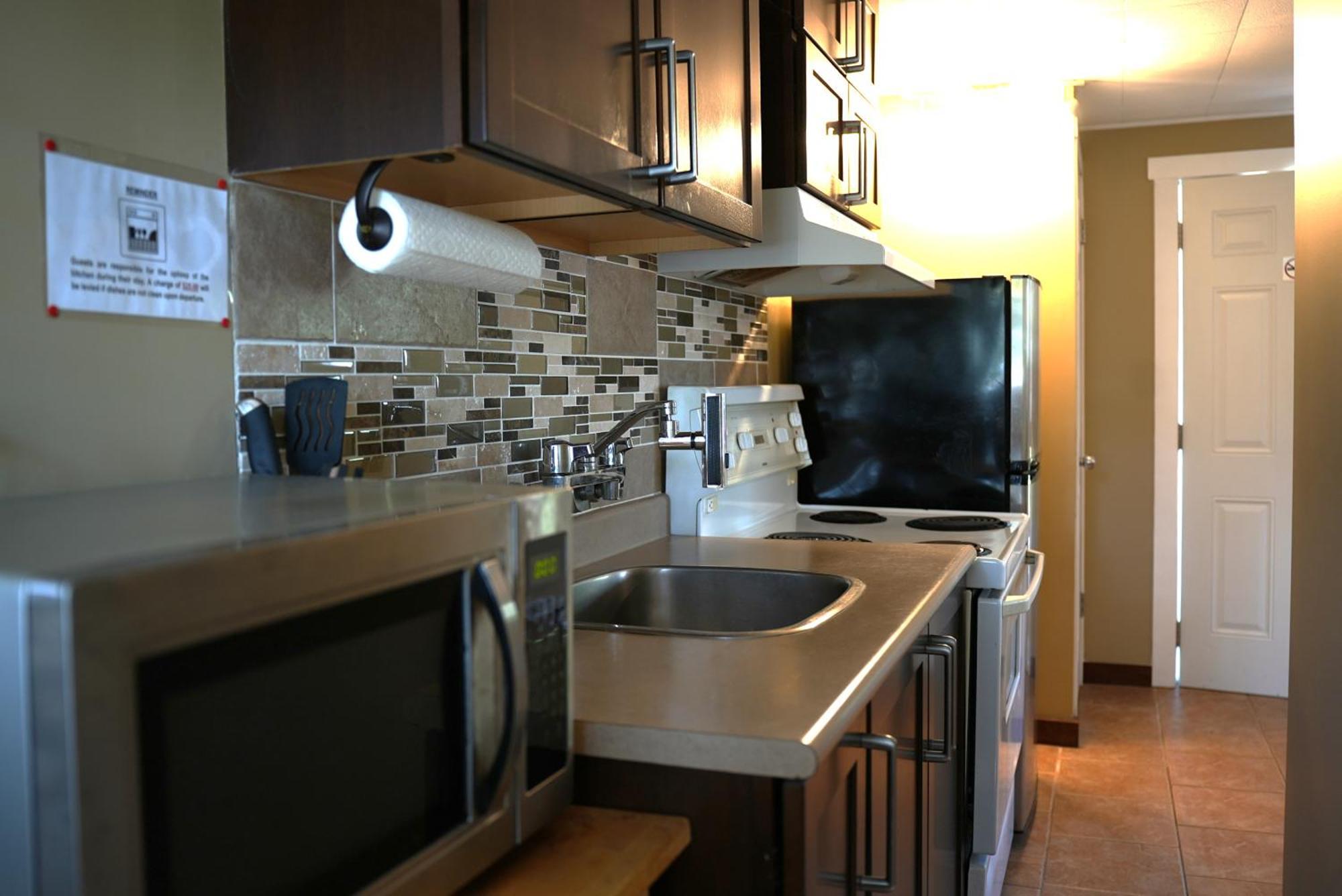 Malahat Bungalows Motel Ngoại thất bức ảnh