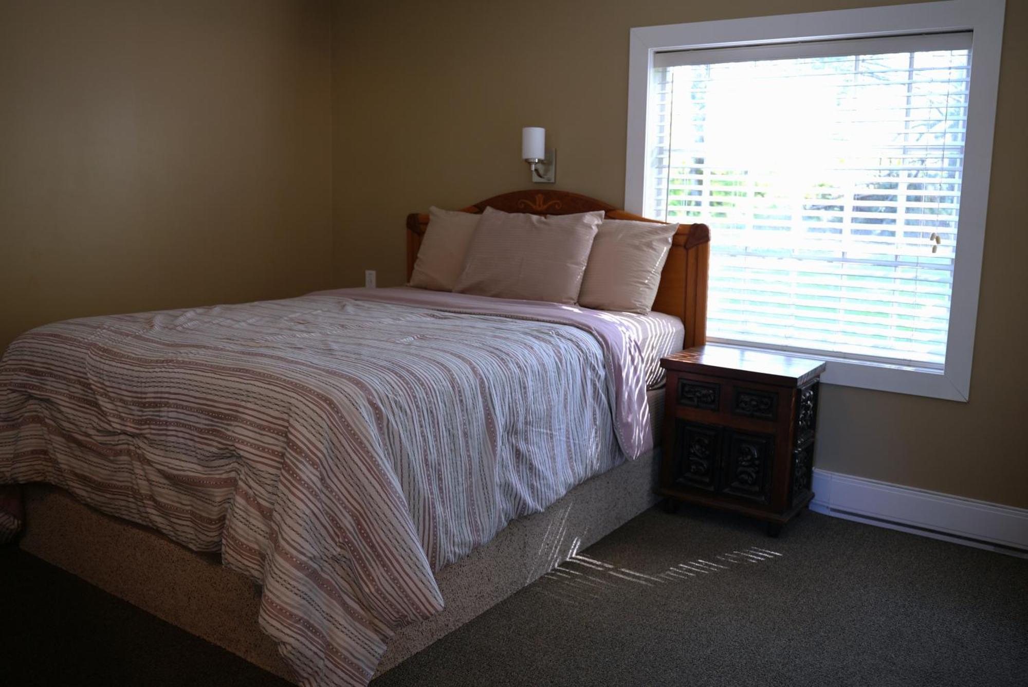Malahat Bungalows Motel Ngoại thất bức ảnh