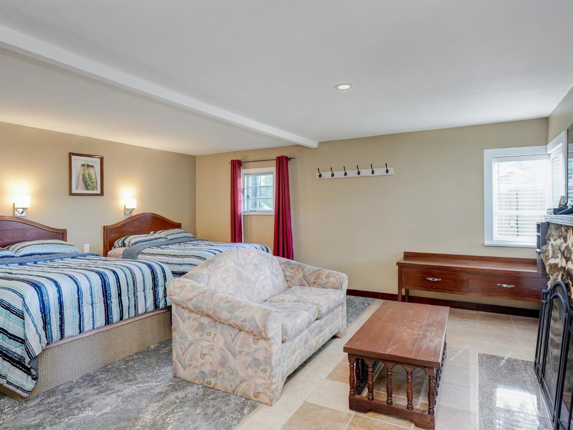 Malahat Bungalows Motel Ngoại thất bức ảnh