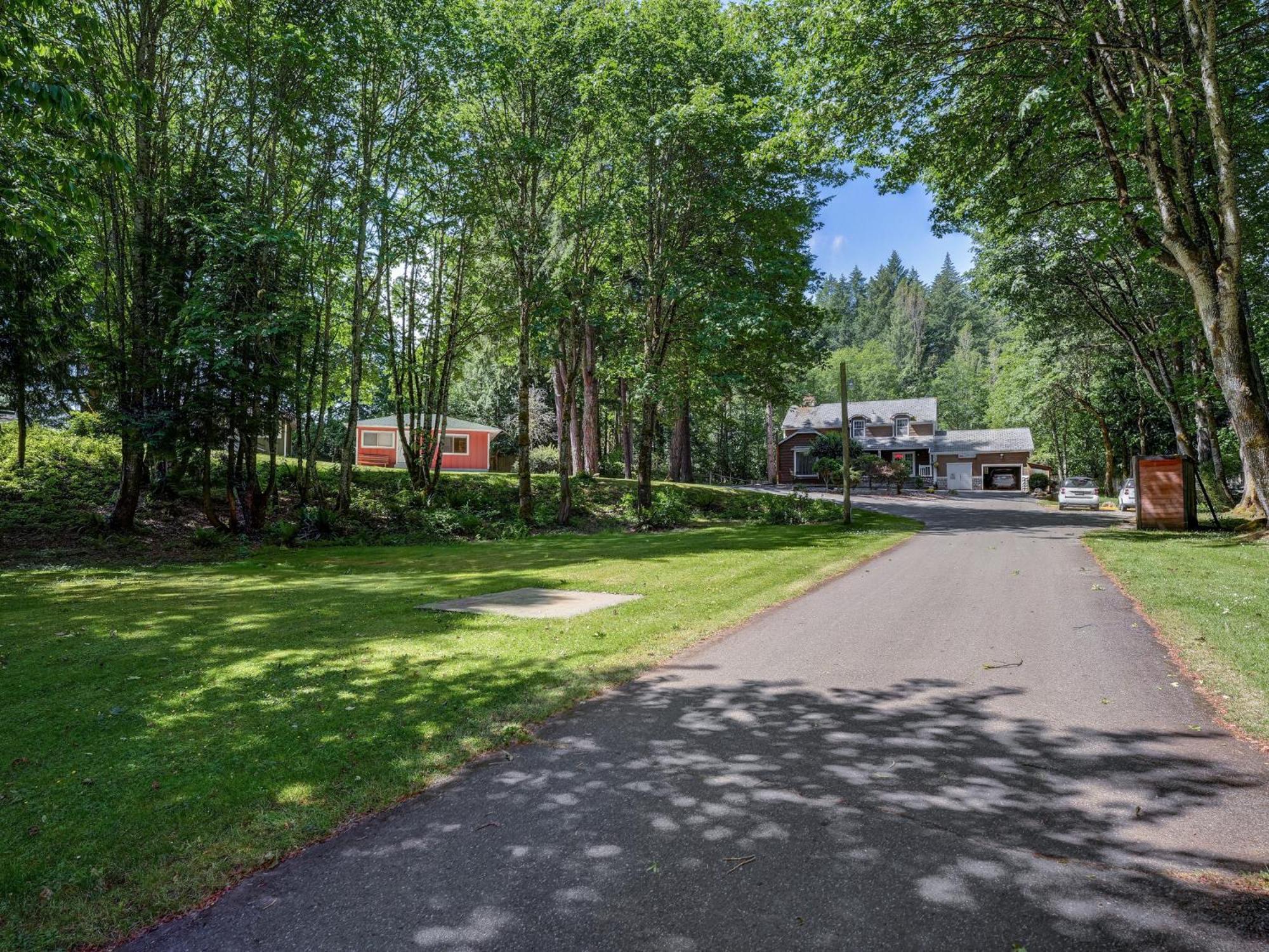Malahat Bungalows Motel Ngoại thất bức ảnh